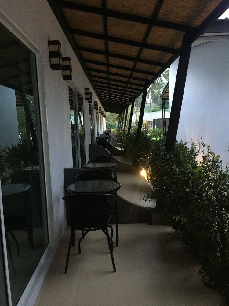 Maleesirin Oldtown Resort Ko Lanta Extérieur photo